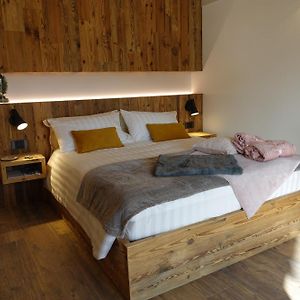 Camera con letto king size